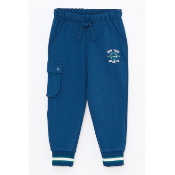 Pantaloni sport conici cu buzunare cargo