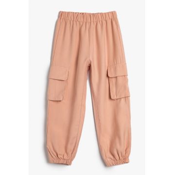 Pantaloni cargo cu terminatii elastice