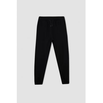 Pantaloni de trening cu snur de ajustare si buzunare laterale