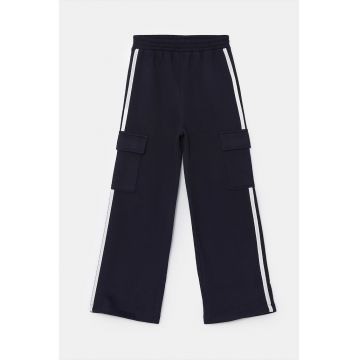 Pantaloni de trening cargo relaxed fit