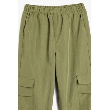 Pantaloni jogger cu buzunare multiple