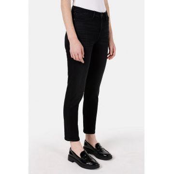 Blugi slim fit 703 Carla