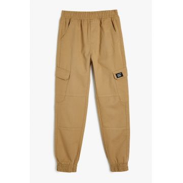 Pantaloni cargo conici