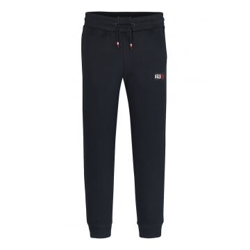 - Pantaloni sport cu snur