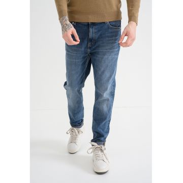 Blugi conici Blugi conici